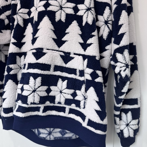 NWT Vera Bradley Jacquard Fleece Hoodie Large Nordic Forest  Sherpa Pullover - Picture 4 of 10